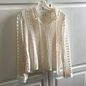 Ladies Wishlists Medium Ivory Lace Top